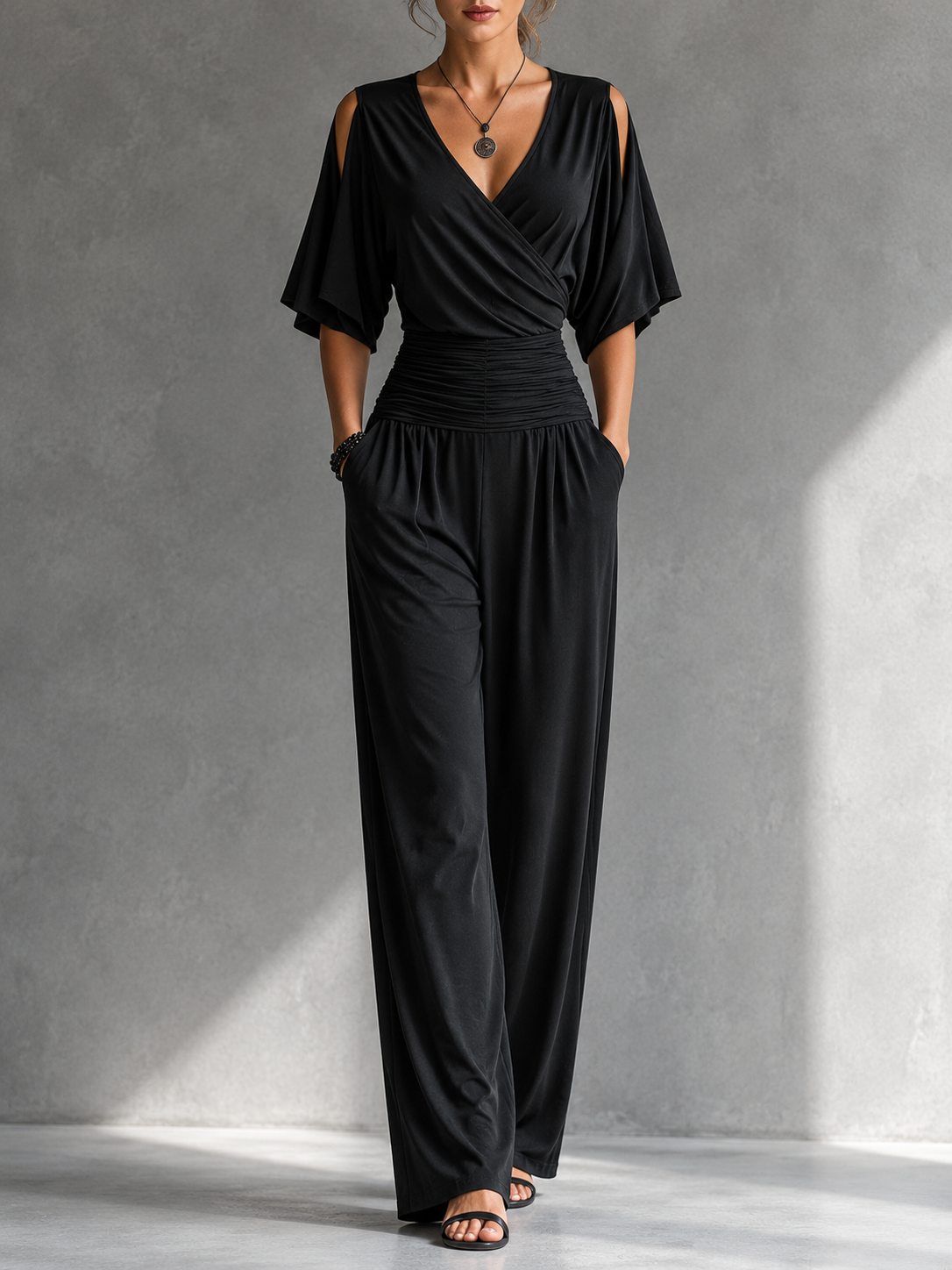 Alia | Elegante conjunto con efecto cruzado y pernera ancha