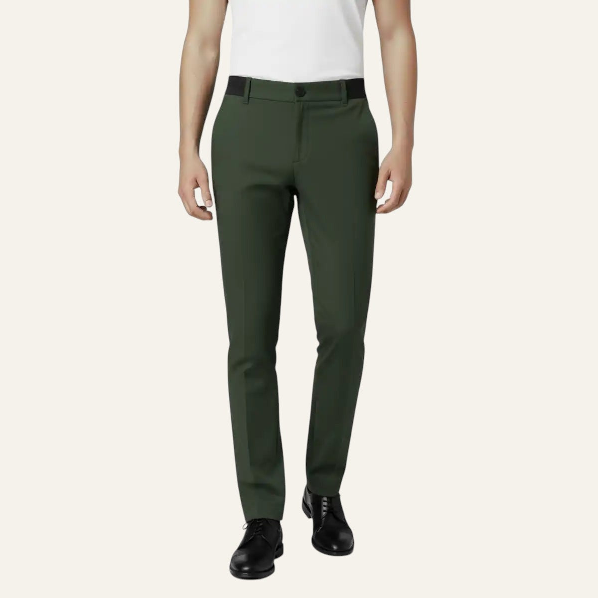 PANTALONES CÓMODOS CON TEJIDO ELÁSTICO
