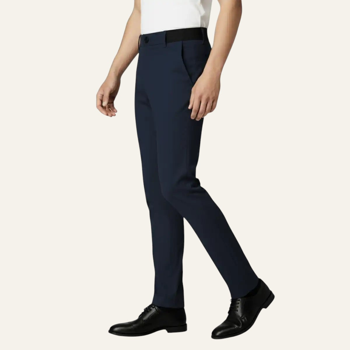 PANTALONES CÓMODOS CON TEJIDO ELÁSTICO