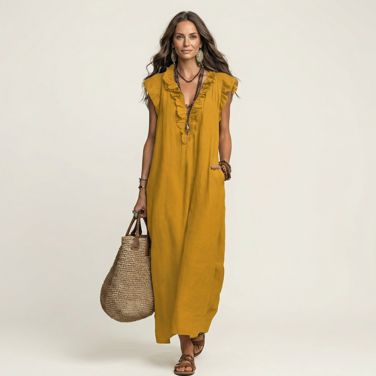 María | Vestido largo con cuello en V y volantes